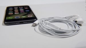 Lee más sobre el artículo Apple ha recibido quejas del iPhone 7 y iPhone 7 Plus