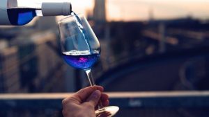 Lee más sobre el artículo Original vino color azul