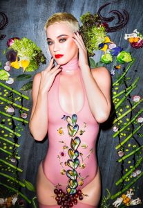 Lee más sobre el artículo Katy Perry lanzó nueva canción “Bon appétit” junto a Migos