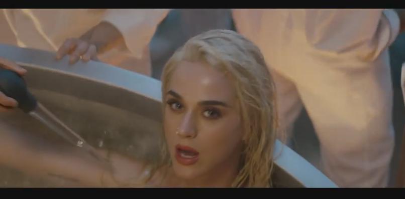 En este momento estás viendo Katy Perry estrenó el videops de “Bon Appétit” junto a Migos