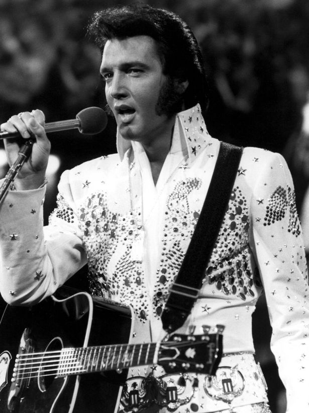 En este momento estás viendo Se cumplen 40 años del la muerte de Elvis Presley