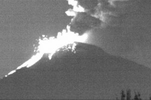 Lee más sobre el artículo El volcán Popocatépetl registró actvidad y se encuentra la alerta en Amarillo Fase 2