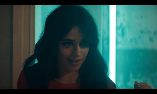 En este momento estás viendo Camila Cabello lanzó el video de “Havana” junto a Young Thug