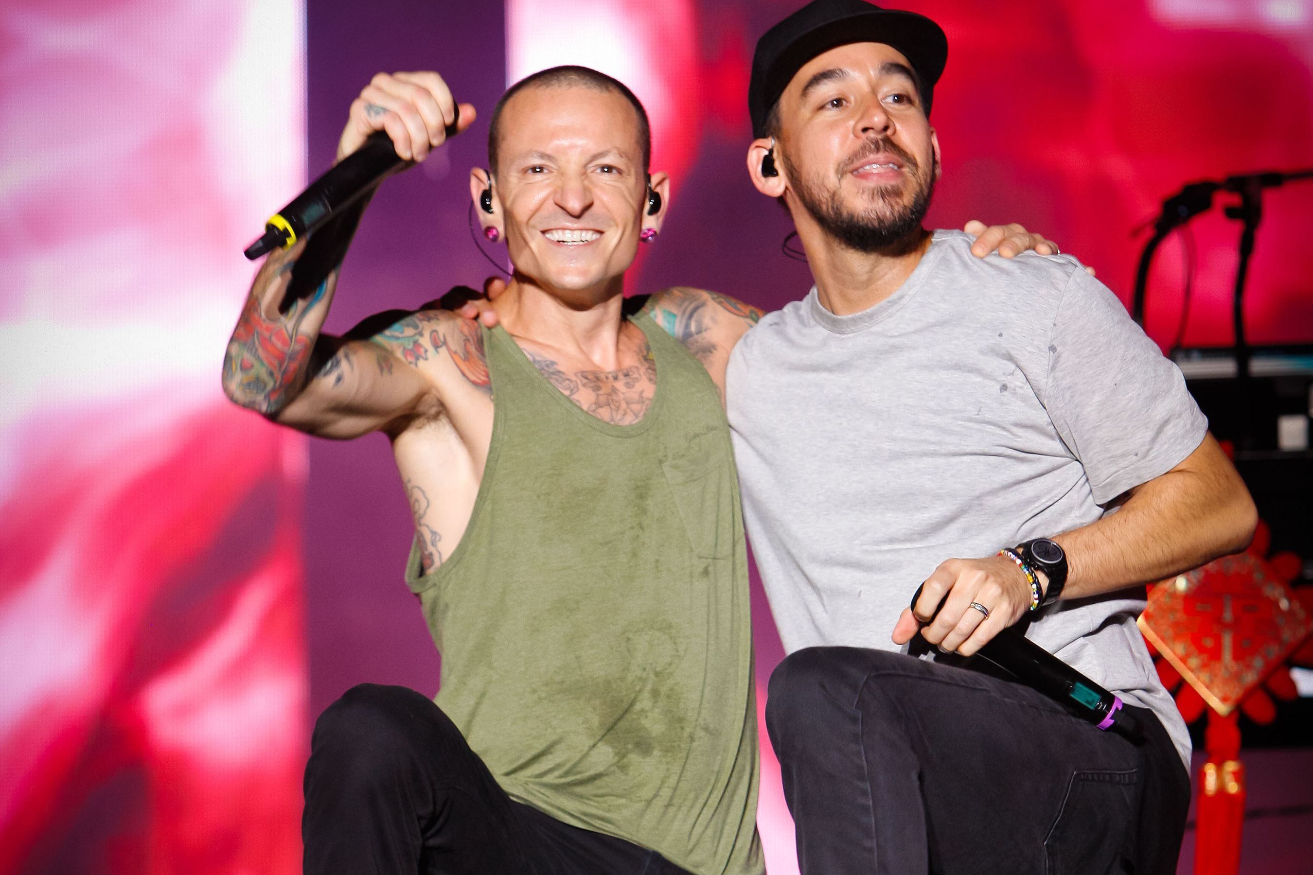 En este momento estás viendo Integrante de Linkin Park lanza canciones en recuerdo de Chester Bennington