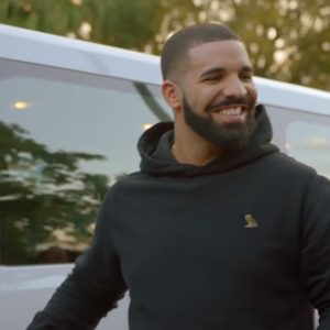 Lee más sobre el artículo Drake estrenó el video de “God’s Plan”