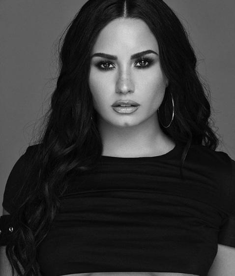 En este momento estás viendo Demi Lovato estrena “Tell Me You Love Me” en español