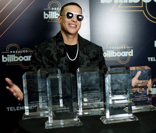En este momento estás viendo Daddy Yankee triunfa en los Billboard Latin