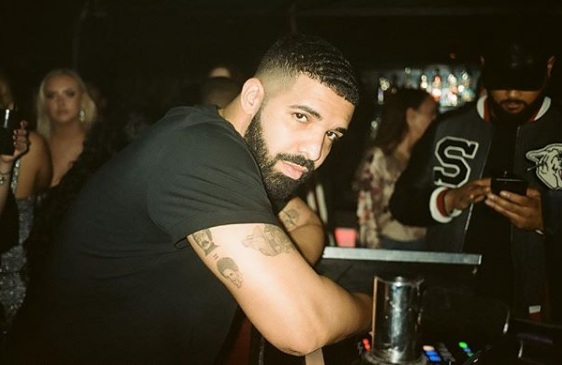 En este momento estás viendo Drake anuncia el lanzamiento de su nuevo álbum