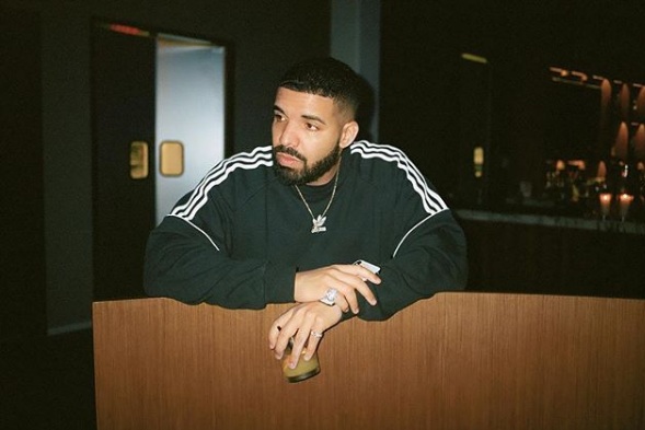 En este momento estás viendo Drake  lanzó nuevo tema “I’m Upset”