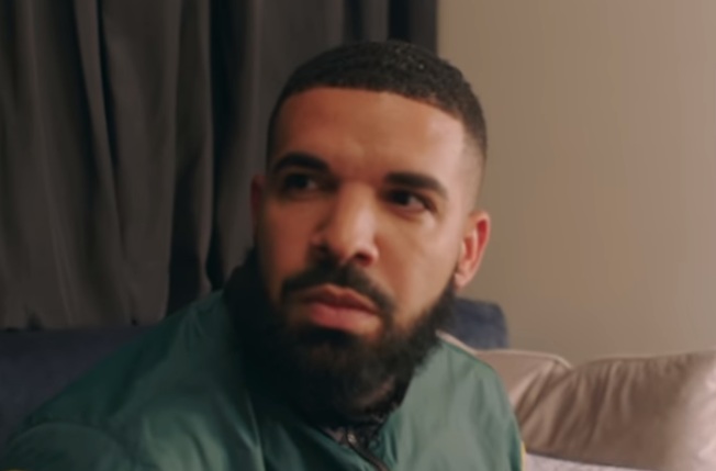 En este momento estás viendo Drake estrena el video de “In My Feelings”