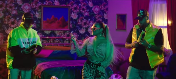 En este momento estás viendo Karol G estrena video del remix de “Mi Cama” junto a J Balvin y Nicky Jam 