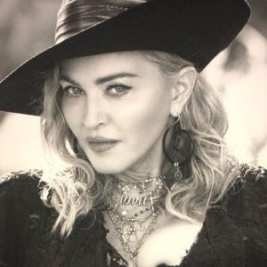 Lee más sobre el artículo Madonna retrasa el lanzamiento de su nuevo álbum