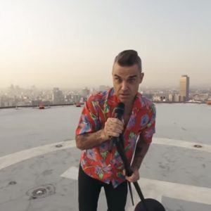 Lee más sobre el artículo Robbie Williams lanza nueva canción “I Just Want People To Like Me”