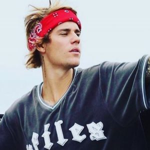 Lee más sobre el artículo Justin Bieber anuncia que se retira temporalmente de la música