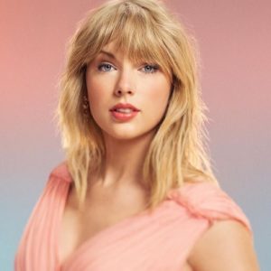 Lee más sobre el artículo Taylor Swift anuncia fecha de lanzamiento de su nuevo álbum “Lover”