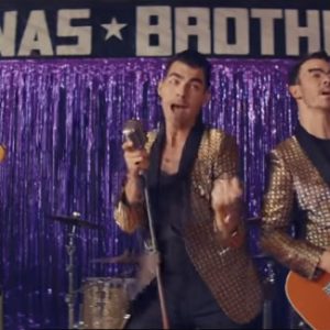 Lee más sobre el artículo Jonas Brothers lanzaron nueva canción “What A Man Gotta Do”