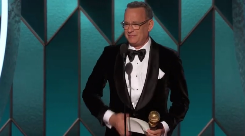 En este momento estás viendo Tom Hanks recibe premio por su carrera en los Globos de Oro