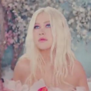 Lee más sobre el artículo Christina Aguilera lanza nueva canción “Fall On Me” junto a A Great Big World