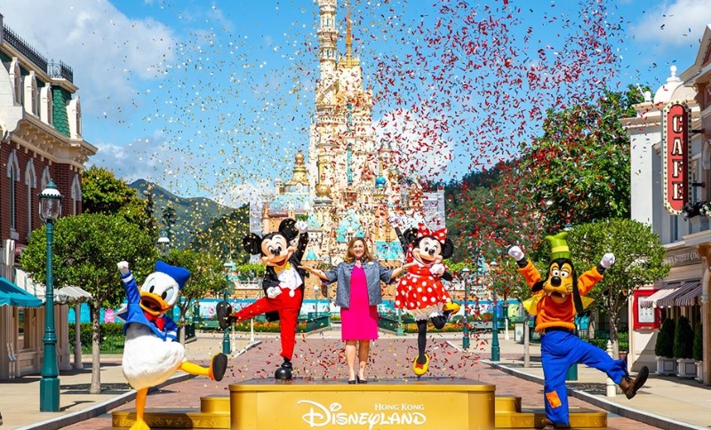 En este momento estás viendo Disneyland Hong Kong reabre sus puertas