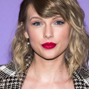 Lee más sobre el artículo Taylor Swift recuperará los derechos de sus 6 primeros discos